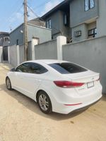 white Elantra Hyundai
