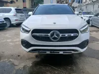 Mercedes Benz CLA 250 white