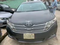 Toyota venza 2010 full option 