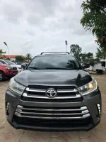 2016 Toyota Highlander Limited, registered and barely used. Super clean, accident-free, full options, sound engine & gear, leather interior, reverse camera, power boot and keyless entry. ₦23.5M — Asaba.