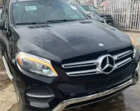 Clean 2016 Mercedes-Benz GLE 350 Full Option for sale. Luxury SUV with powerful V6 engine, smooth drive, premium leather interior, panoramic roof, navigation, reverse camera, parking sensors, and chilled AC. Well maintained, accident-free, and ready to drive anywhere. Excellent condition inside and outside.