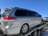 Toyota Sienna XLE 2011