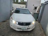 Super sharp honda Accord 09 everything blessed ac freezing first body. Location Abuja
