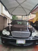 Air-conditioning, alloy wheels, airbag, sunroof, leather seats