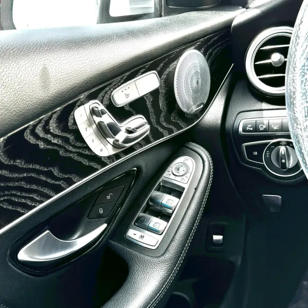 Thumbnail 4 of 2018 MERCEDES-BENZ GLC-Class