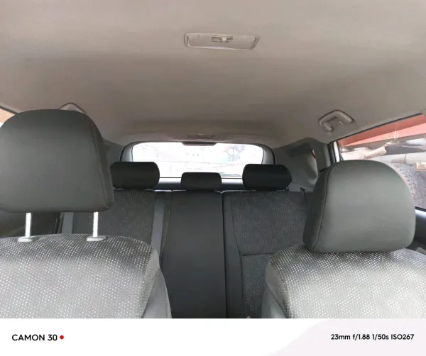Thumbnail 4 of 2010 Pontiac Vibe
