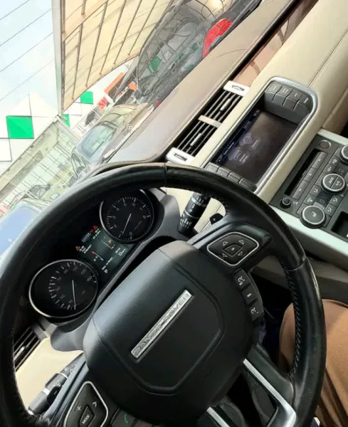Thumbnail 7 of 2012 LAND ROVER Range Rover Evoque