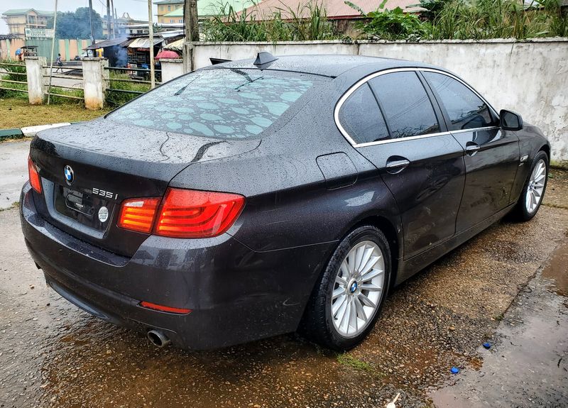 Main image of 2011 BMW 5 Series