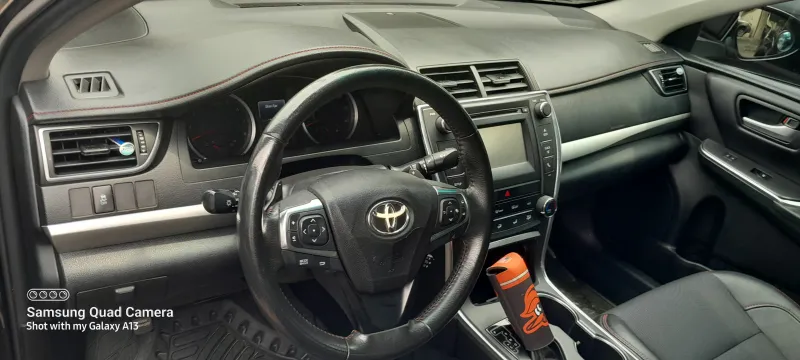 Thumbnail 10 of 2016 Toyota Camry LE