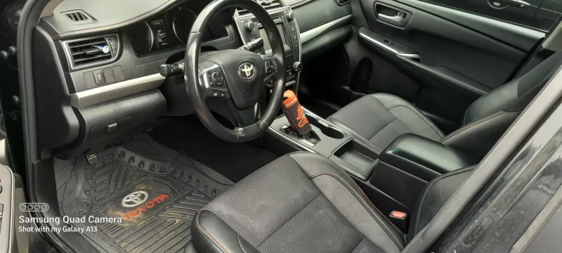 Thumbnail 6 of 2016 Toyota Camry LE