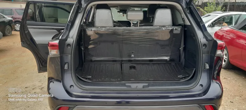 Thumbnail 5 of 2020 Toyota Highlander XLE