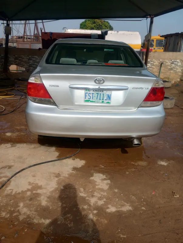 Thumbnail 2 of 2005 Toyota Camry le