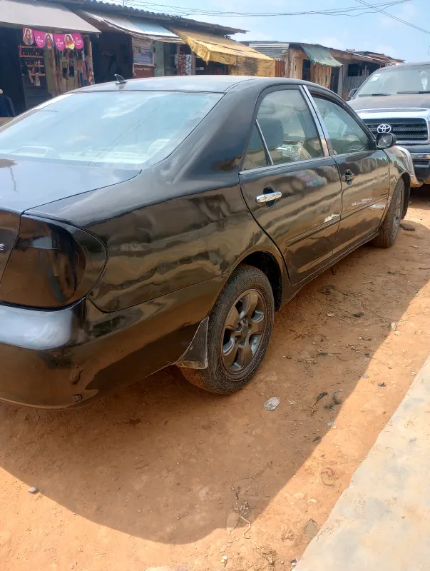Thumbnail 3 of 2004 Toyota Camry le