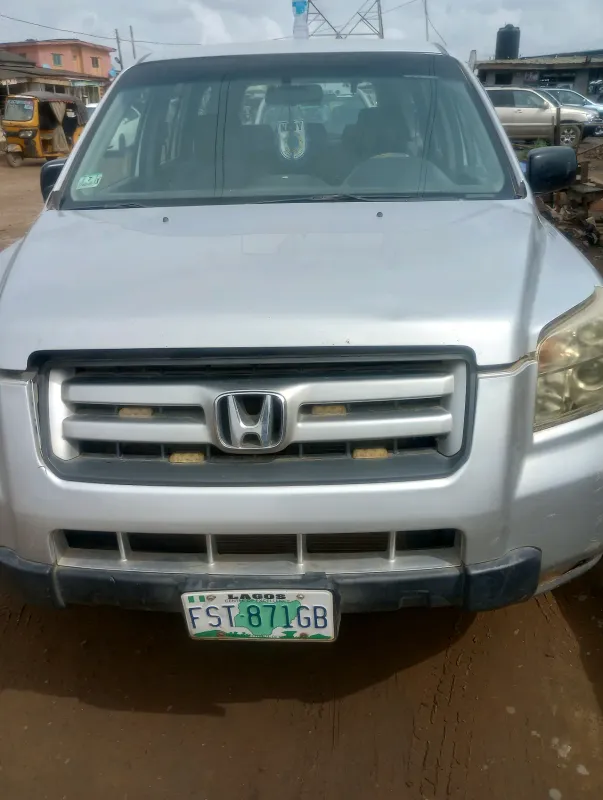 Main image of 2006 Honda Pilot le