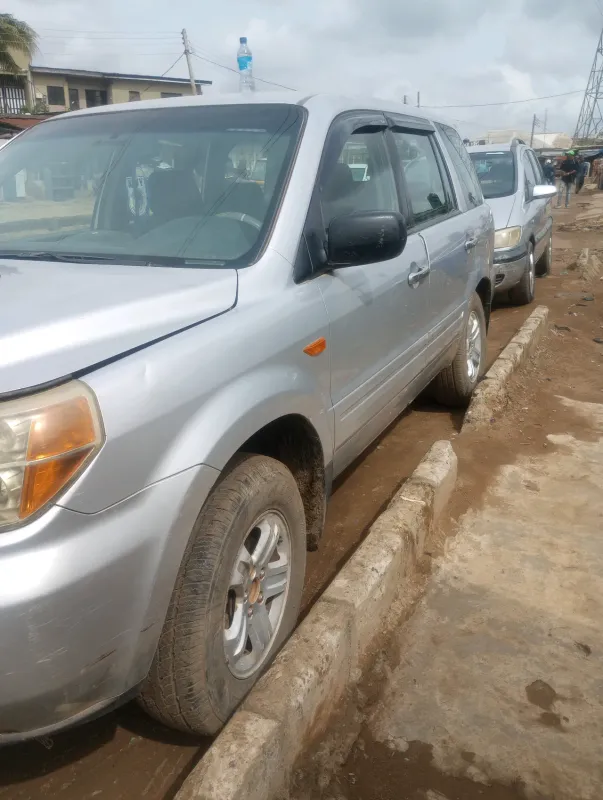 Thumbnail 2 of 2006 Honda Pilot le