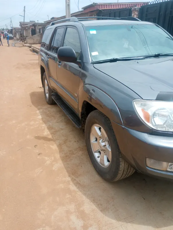 Thumbnail 5 of 2005 Toyota 4-Runner se