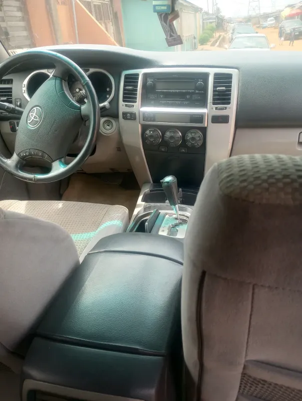 Thumbnail 8 of 2005 Toyota 4-Runner se