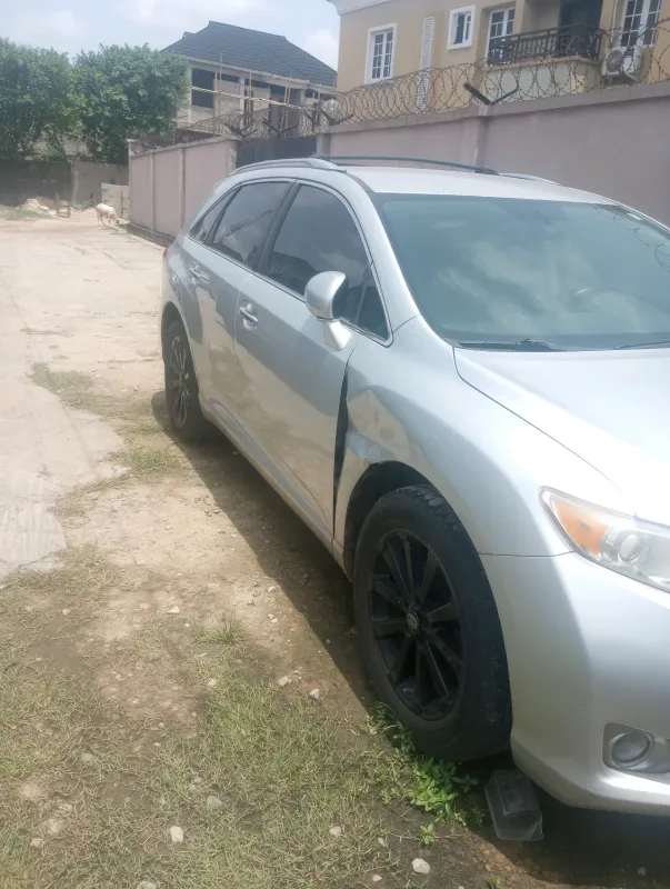 Thumbnail 4 of 2011 Toyota Venza