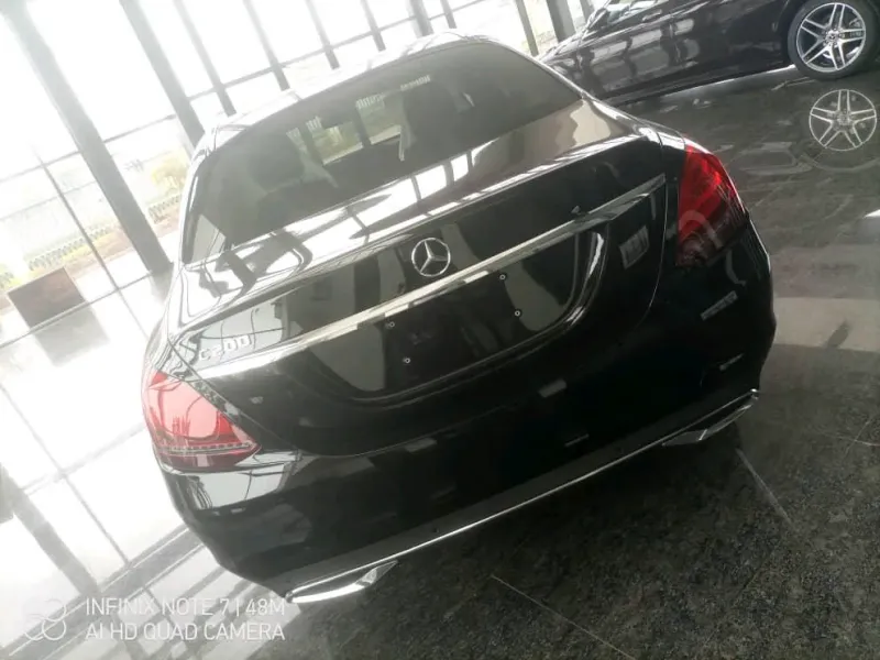 Thumbnail 6 of 2019 Mercedes-Benz C-Class