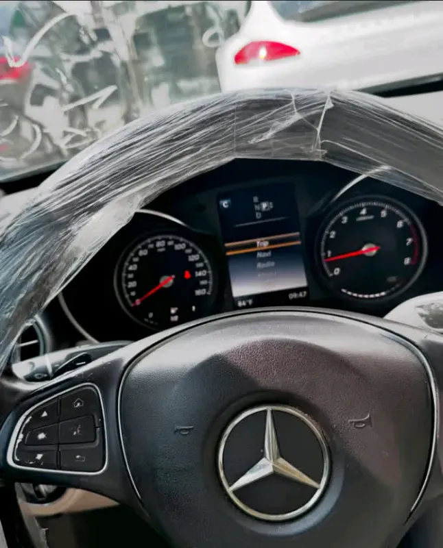 Thumbnail 5 of 2014 MERCEDES-BENZ C-Class
