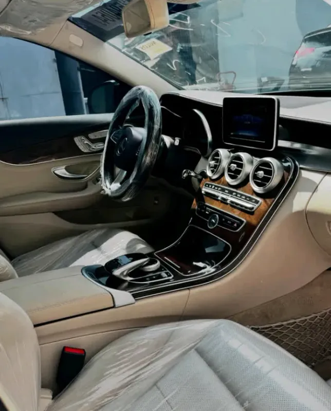 Thumbnail 6 of 2014 MERCEDES-BENZ C-Class
