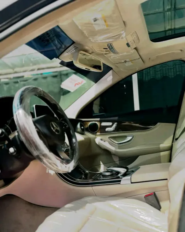 Thumbnail 7 of 2014 MERCEDES-BENZ C-Class