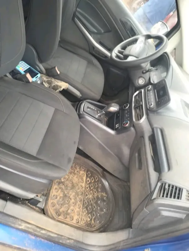 Thumbnail 4 of 2010 Ford EcoSport se