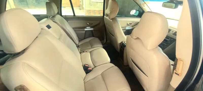 Thumbnail 3 of 2005 Volvo XC90