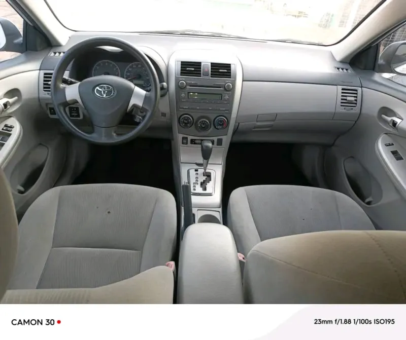 Thumbnail 3 of 2010 Toyota Corolla LE