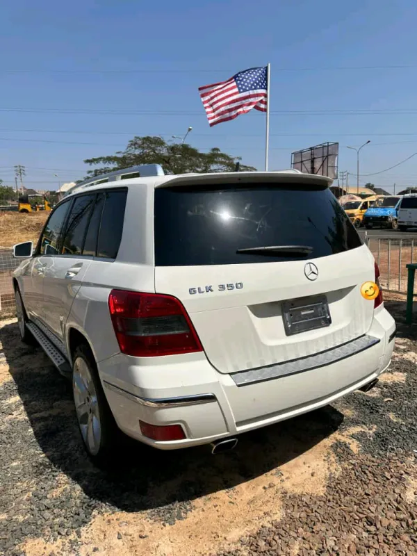 Thumbnail 5 of 2011 Mercedes-Benz GLK-Class