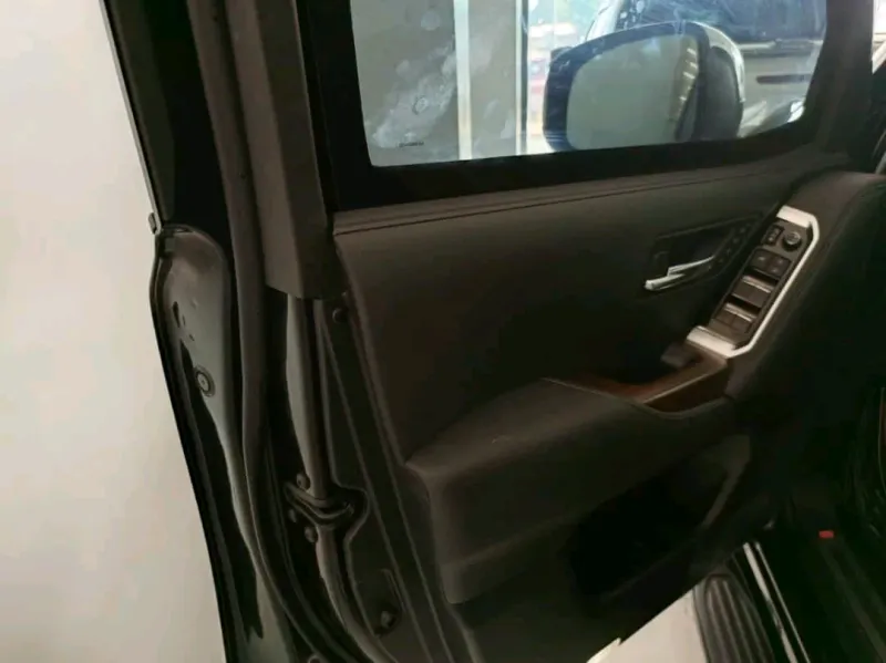Thumbnail 8 of 2024 Toyota Land Cruiser