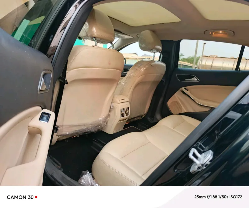 Thumbnail 4 of 2015 Mercedes-Benz GLA-Class