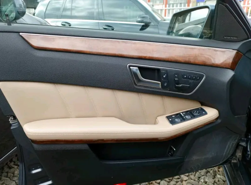 Thumbnail 2 of 2013 Mercedes-Benz E-Class