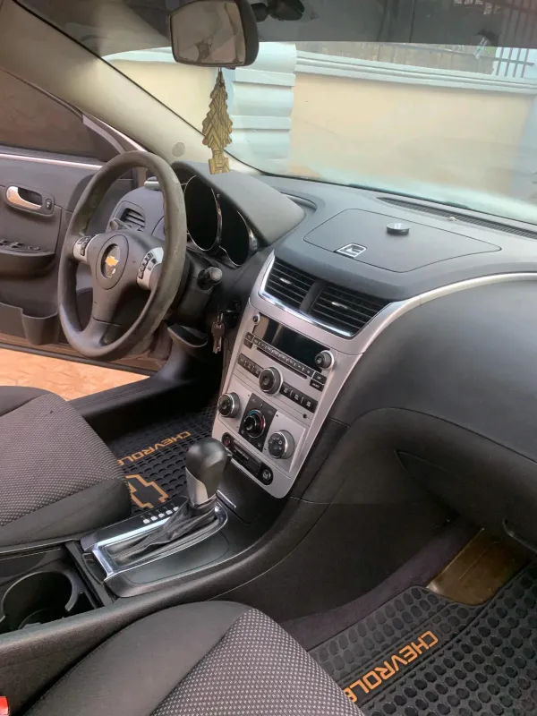 Thumbnail 6 of 2011 CHEVROLET Malibu se