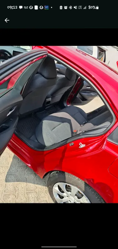 Thumbnail 4 of 2021 Toyota Corolla LE