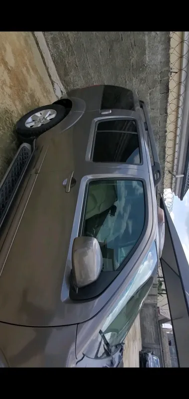 Thumbnail 2 of 2005 Nissan Pathfinder SE