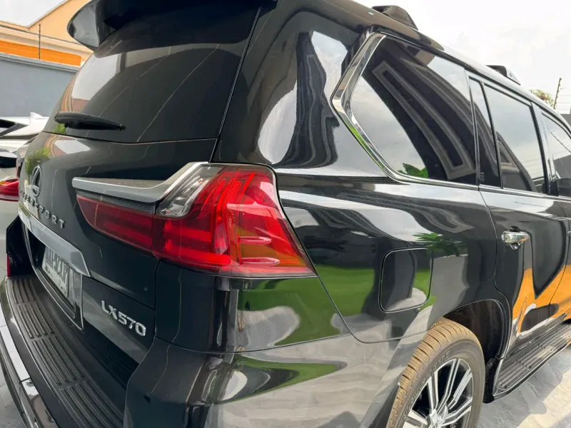 Thumbnail 3 of 2018 Lexus LX