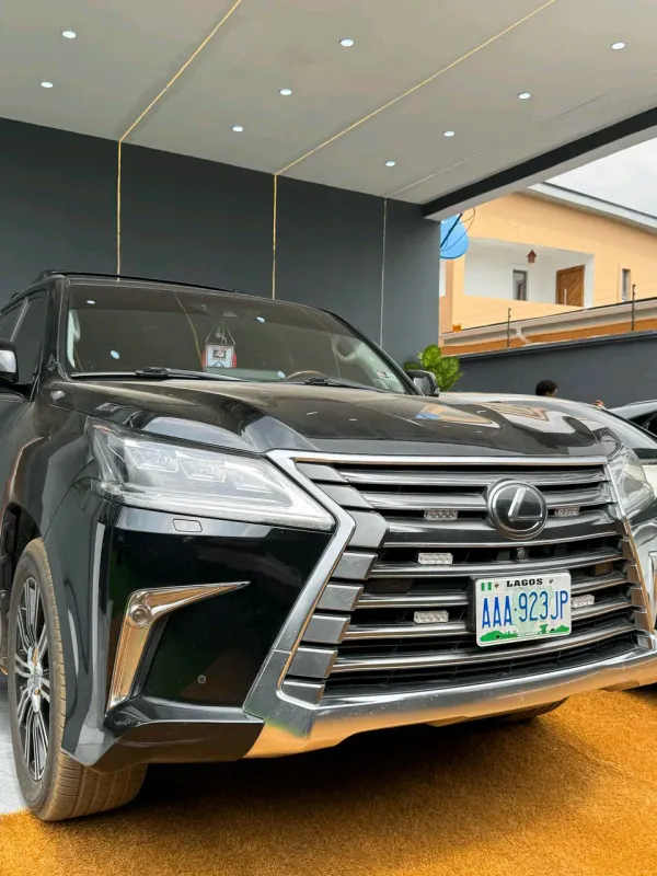 Thumbnail 7 of 2018 Lexus LX