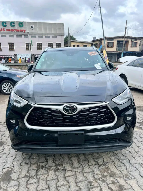 Thumbnail 5 of 2023 Toyota Highlander