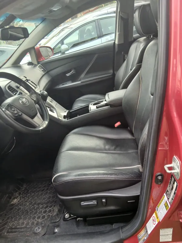 Thumbnail 8 of 2013 Toyota Venza Limited AWD