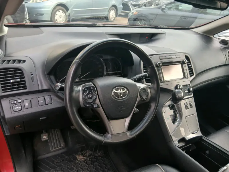 Thumbnail 9 of 2013 Toyota Venza Limited AWD