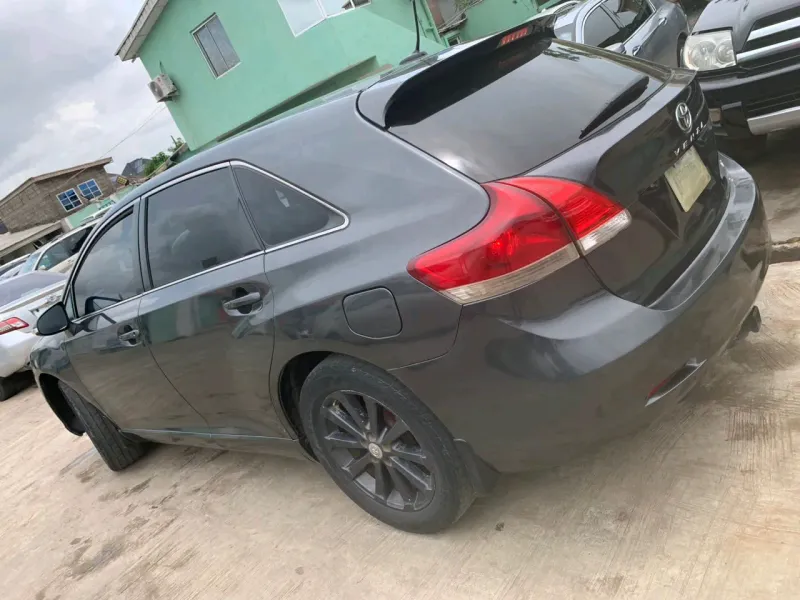 Thumbnail 9 of 2010 Toyota Venza