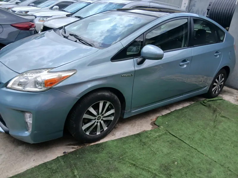 Thumbnail 2 of 2015 Toyota Prius Hybrid