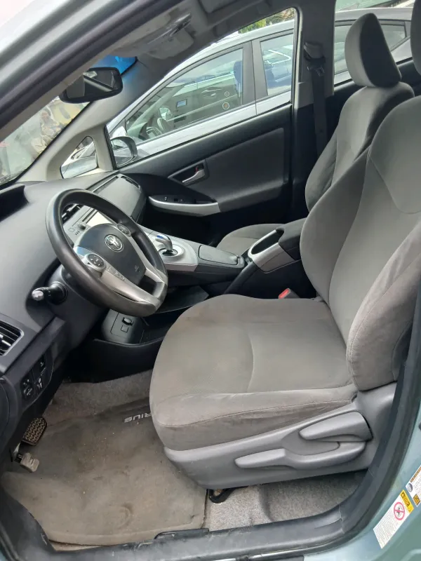 Thumbnail 3 of 2015 Toyota Prius Hybrid