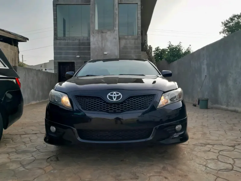 Main image of 2010 Toyota Camry SE