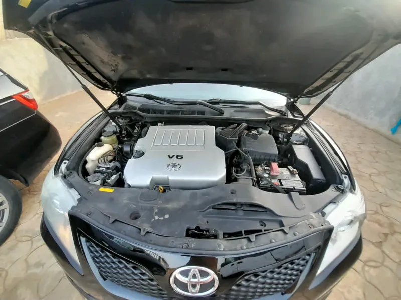 Thumbnail 2 of 2010 Toyota Camry SE