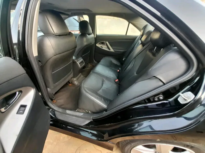 Thumbnail 3 of 2010 Toyota Camry SE