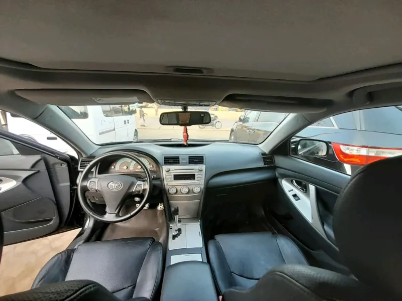 Thumbnail 5 of 2010 Toyota Camry SE