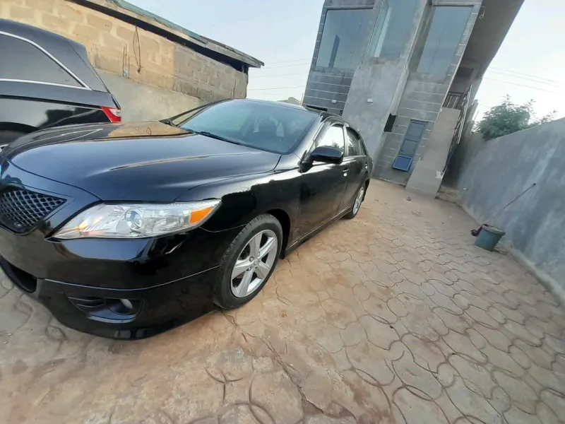 Thumbnail 9 of 2010 Toyota Camry SE