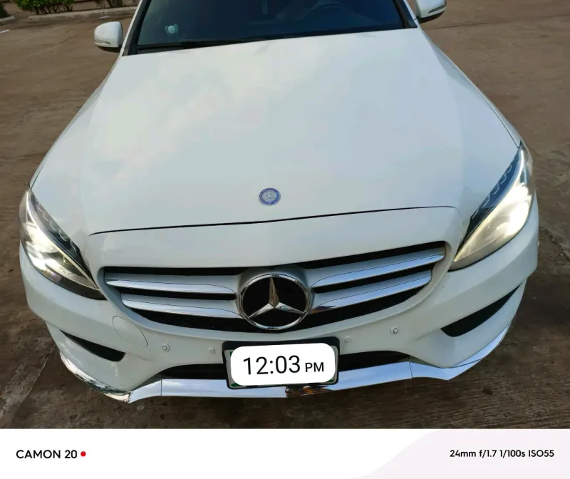 Main image of 2015 Mercedes-Benz C-Class